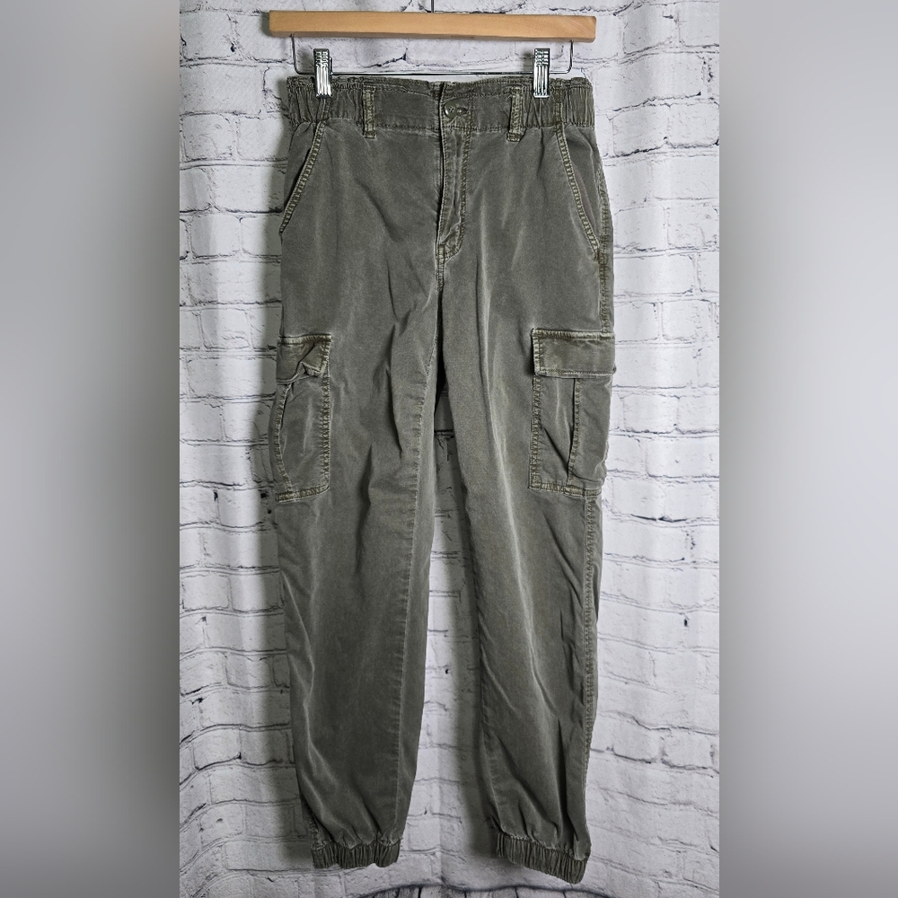 American Eagle‎ Outfitters Women's Olive Green Cargo Pants Size 4